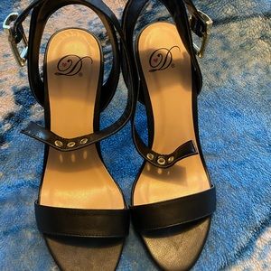 Super cute black heels w/ straps around the ankle